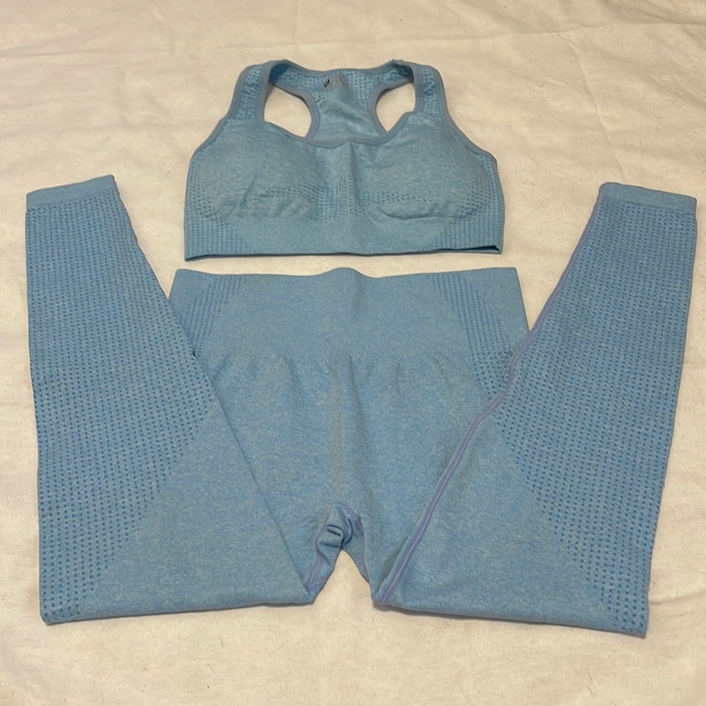 Light Blue Sports Bra and Legging Workout Set Size Medium